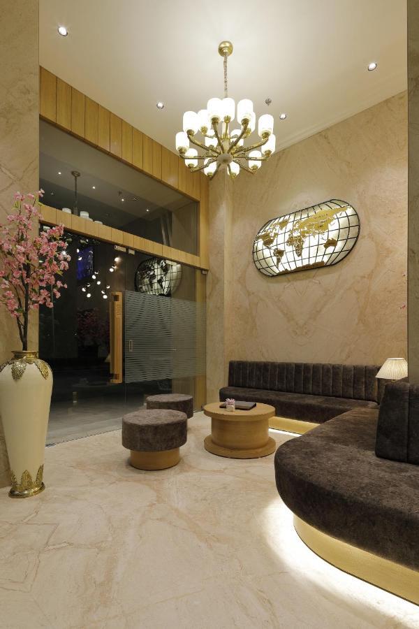 Hotel Elysian Residency Ahmedabad Exterior photo
