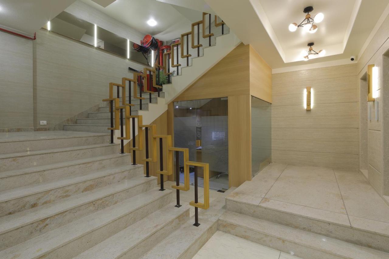 Hotel Elysian Residency Ahmedabad Exterior photo