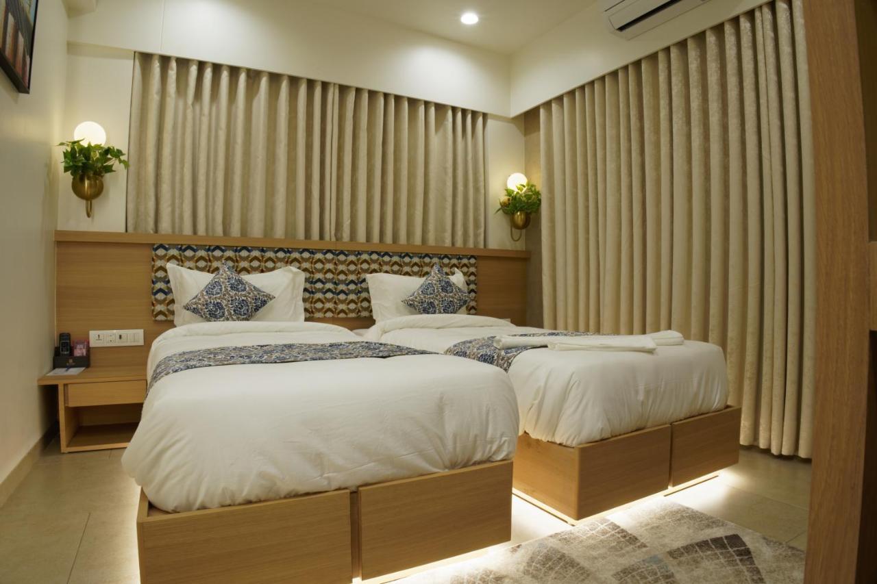 Hotel Elysian Residency Ahmedabad Exterior photo